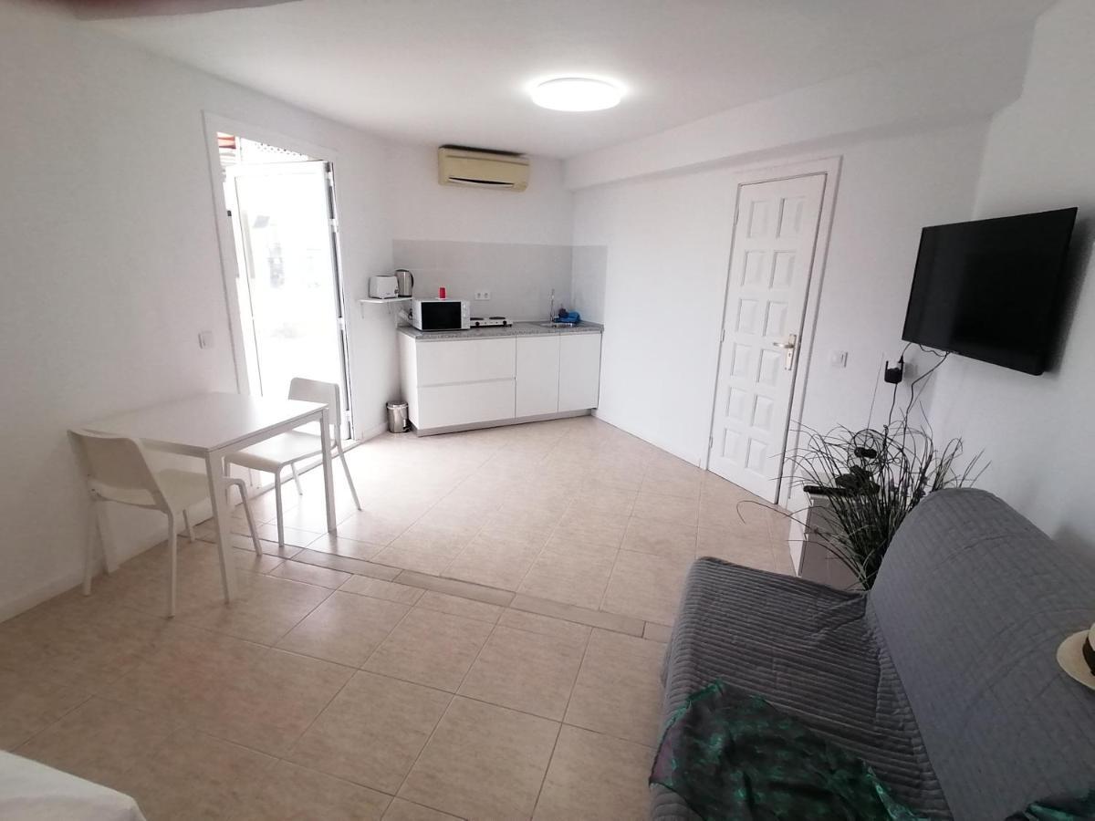 Small Studio, 50 M Front Of The Ocean & Free Wifi Playa Feñabe Exterior foto