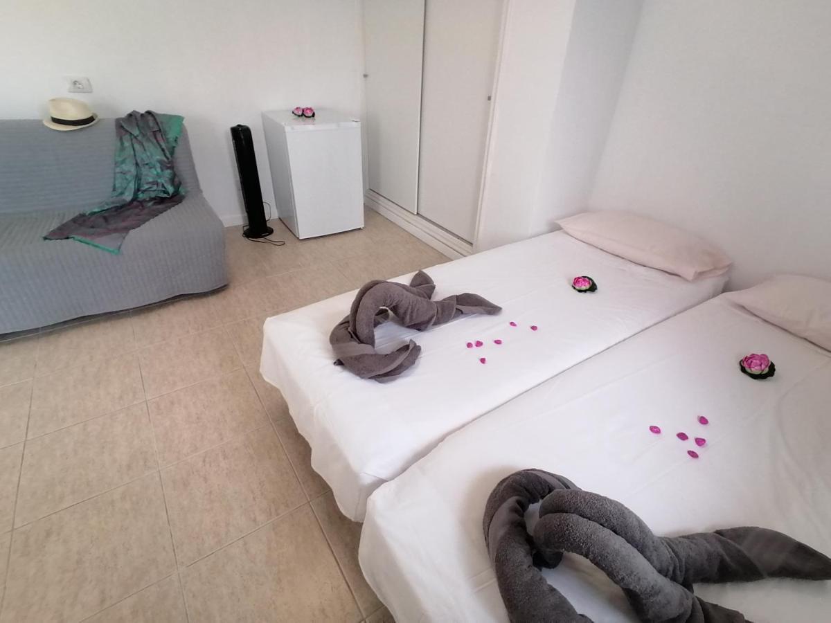 Small Studio, 50 M Front Of The Ocean & Free Wifi Playa Feñabe Exterior foto